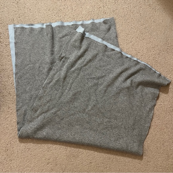 Cashmeritaly First Class Shall Poncho with Scarf - Picture 3 of 6